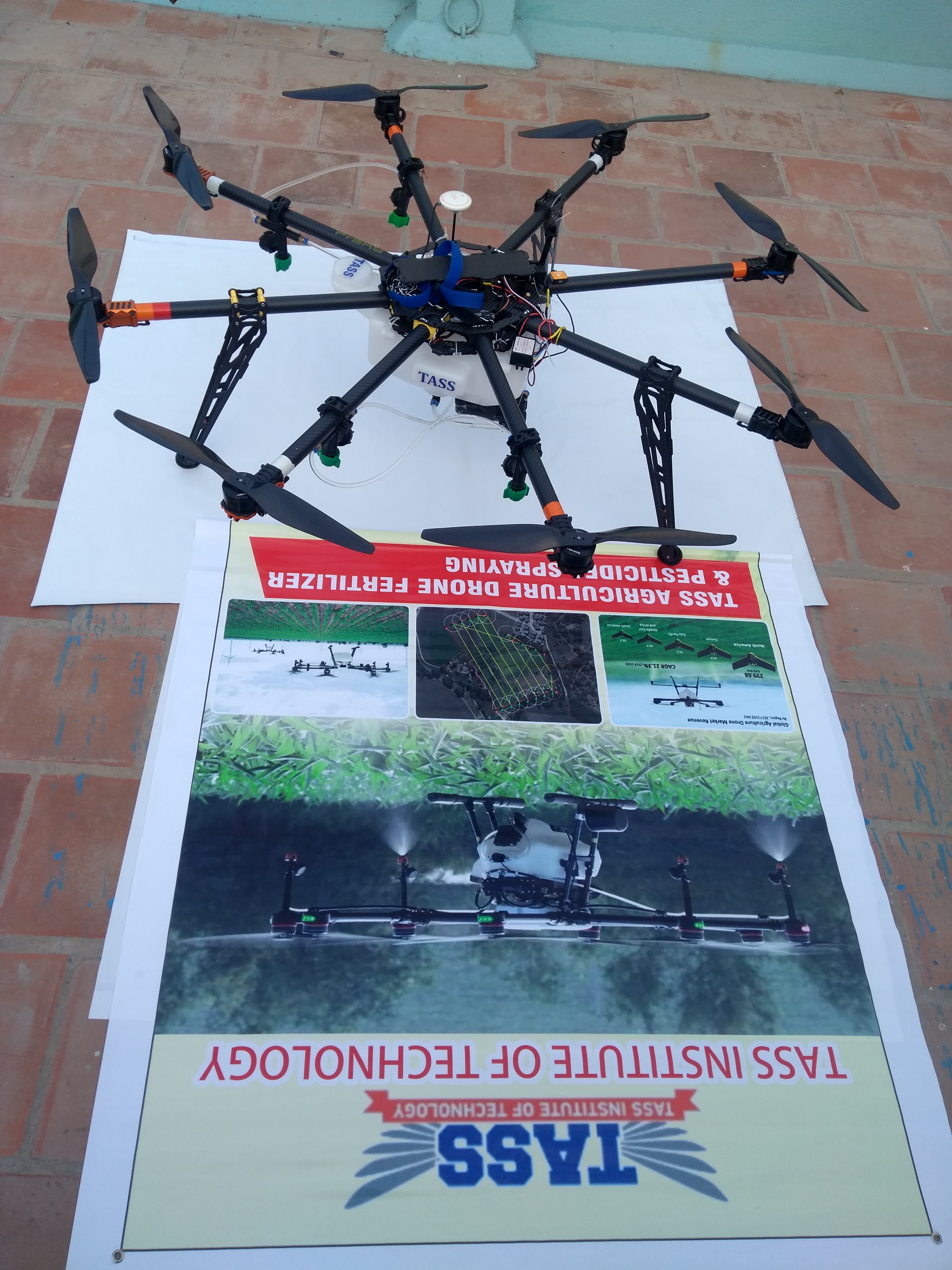 OKTOCOPTER DRONE TASS